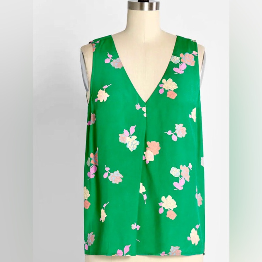 ModCloth NWT Size 24-26 Blouse Plus size 3X Bright Green Flowy Floral top